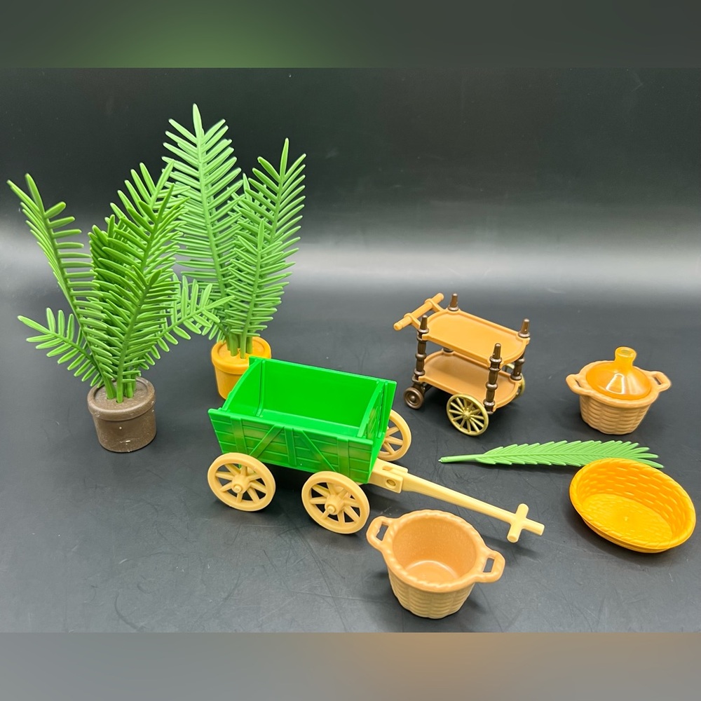 Playmobil/Geobra- Green and Tan Mixed Kids Toy Set, Pre-Owned